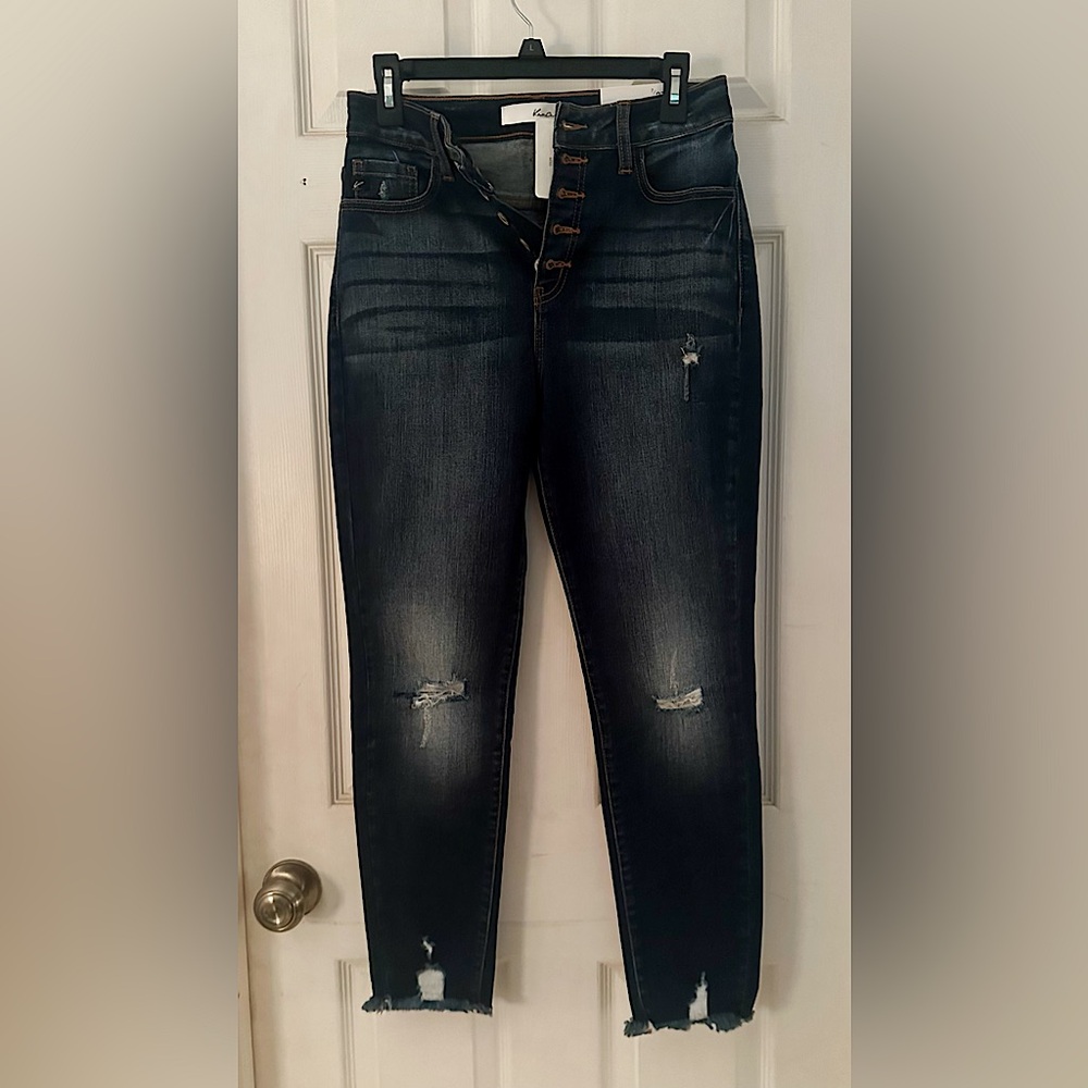 Distressed KanCan Jeans size 7